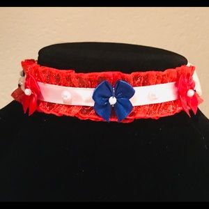 Free Spirit bow and pearl choker necklace